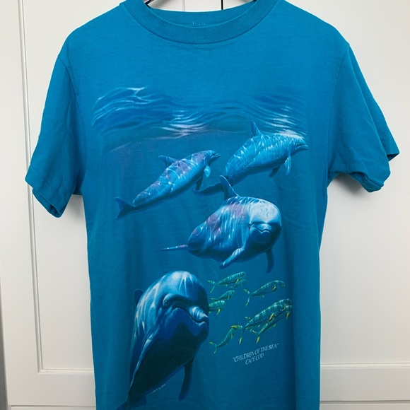 Vintage 90s single stitch dolphin tee - size M! - Picture 1 of 6